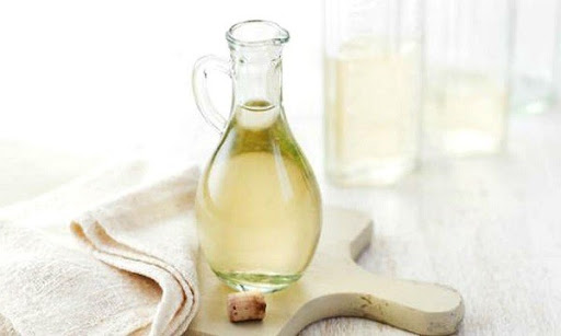 Cách Để Quần Áo Không Ra Màu Bằng Giấm