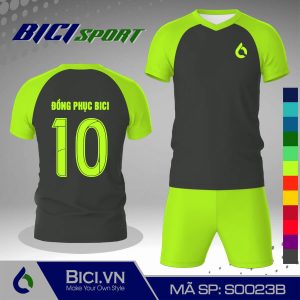 Mẫu áo đá banh màu xám đậm kết hợp xanh chuối hot
