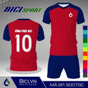 Set thể thao màu đỏ đô phối xanh bích bắt mắt