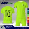 Mẫu áo đá banh màu xanh chuối siêu rực rỡ