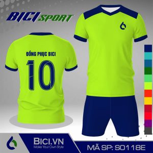 Áo đá banh màu xanh chuối phối xanh bích đỉnh