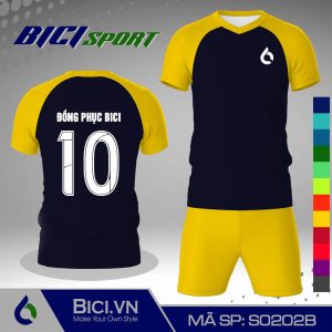 Set áo đá banh màu xanh đen phối vàng cúc ấn tượng