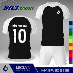 Đồ đá banh màu đen kết hợp trắng mới