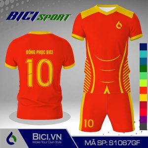 Đồ thể thao màu cam đậm phối hoa văn màu chất