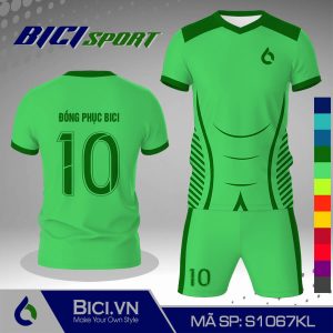 Mẫu đồ thể thao màu xanh ngọc phối hoa văn màu cool